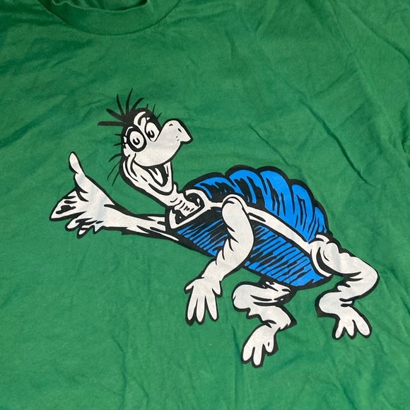 Youth Nostalgic Dr Seuss Yurtle The Turtle Story Book Short Sleeve Tee Shirt - Picture 3 of 6